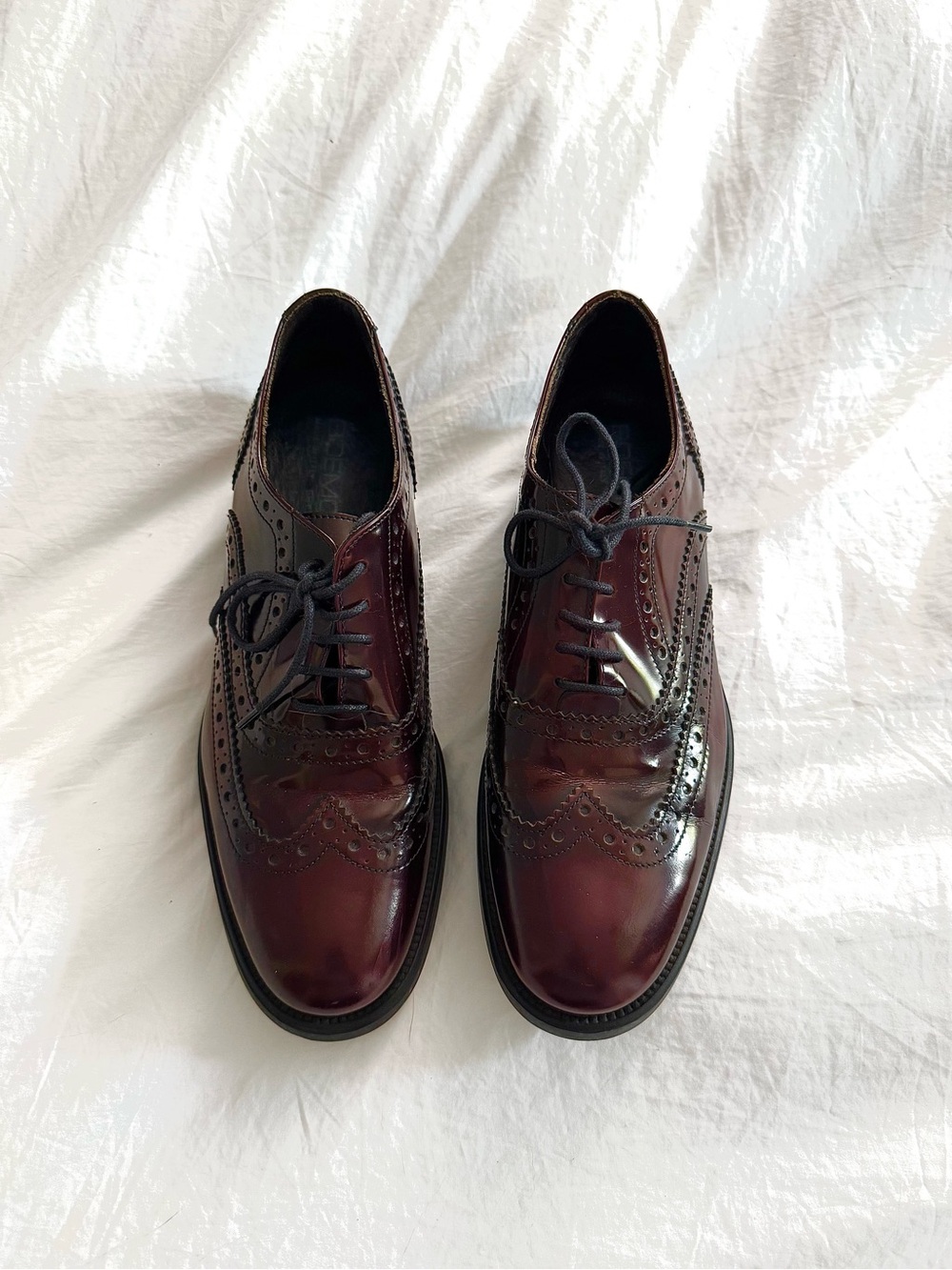 Woman’s Boemos Burgundy Brogue Oxfords Size 38/8 - Picture 3 of 9